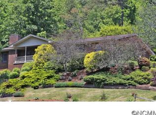 305 Lenwood Dr, Waynesville, NC 28785