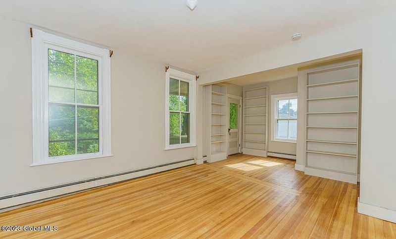 3rd image of 1 Hunter Street