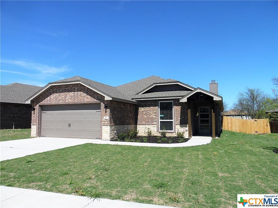 1st image of 425 Bella Rose Dr