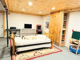 3 Clark Ln, Naples, ME