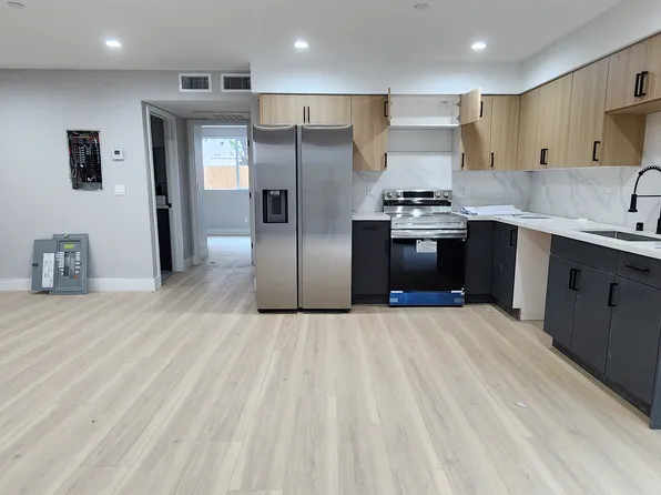 5725 Klump Ave #5725, North Hollywood, CA 91601