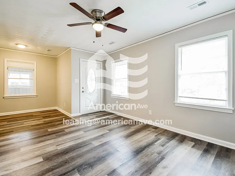 1553773_006_wm_-_living_room_13547643.jpg