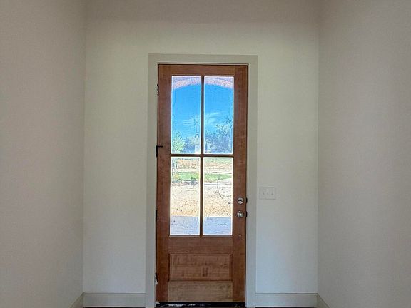 3rd image of 311 Brookfield Cir