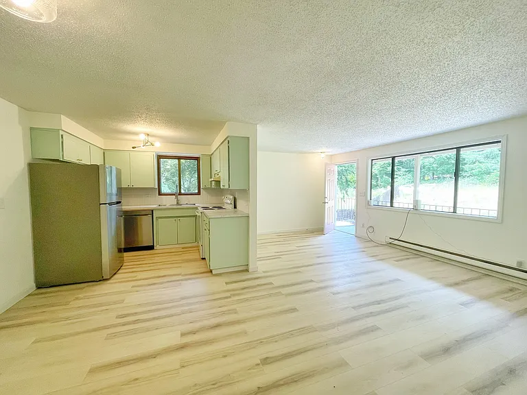 1714 Susan Ct SE — Photo 6