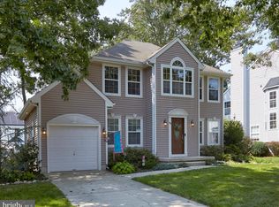 49 Brearly Dr, Sicklerville, NJ 08081