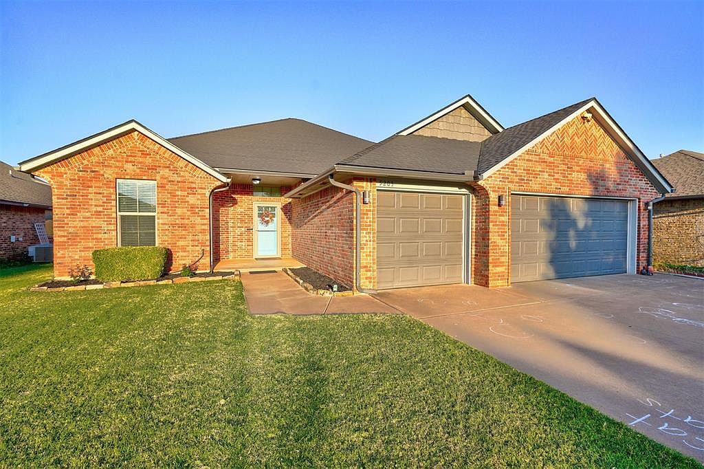 9205 Misty Ln, Oklahoma City, OK 73160 | Zillow