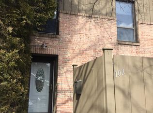 102 Burning Tree Ln, Reading, PA 19607