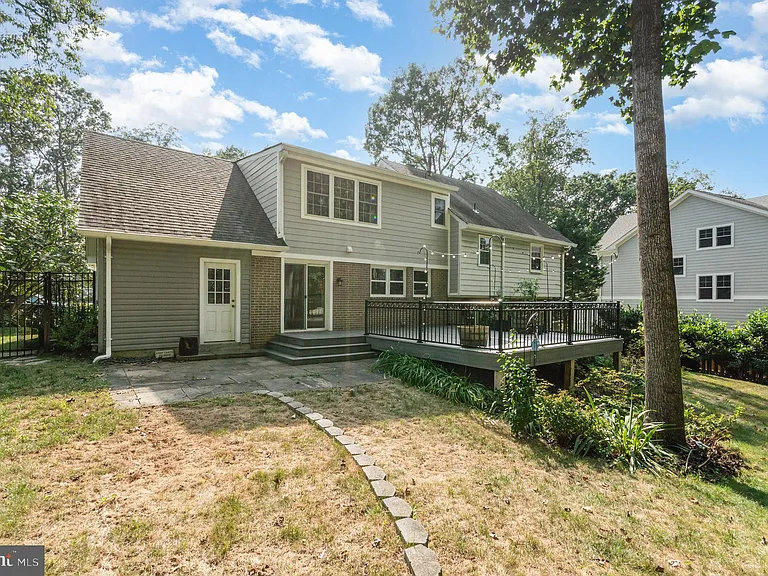 519 Woodland Ct NW — Photo 26