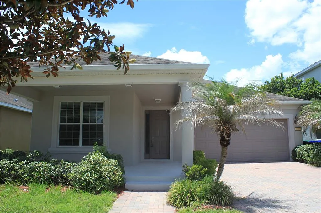 3 bed, 2.0 bath, 1868 sqft, $2,700 — Photo 1