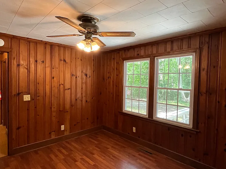 Sparrow Springs Rd — Photo 26