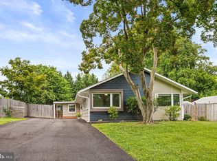 7124 Alger Rd, Falls Church, VA 22042