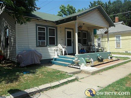 Cute Clean Home W/Many Updates. Ask for a showing today!!