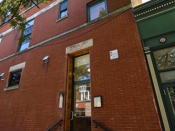 2nd image of 611 W Briar Pl APT 204