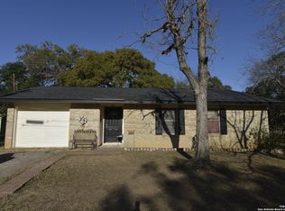 207 Hackberry, Bandera, TX 78003