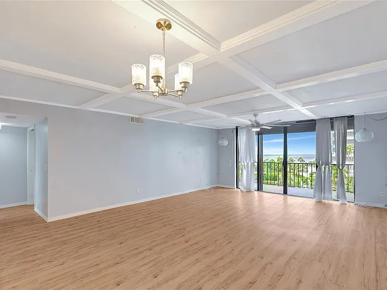 1581 Gulf Blvd #302N — Photo 11