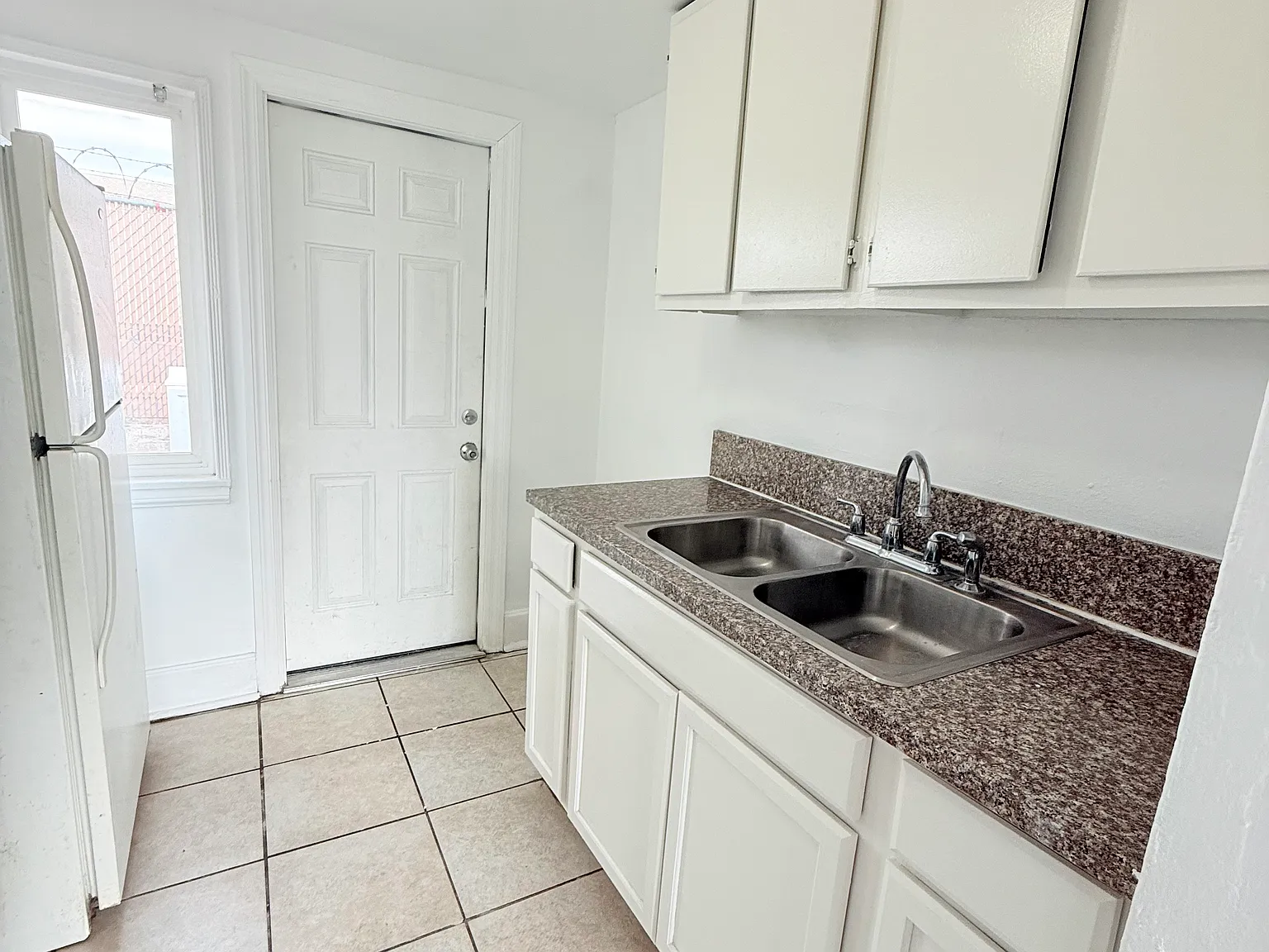Studio, $1,550 — Photo 3