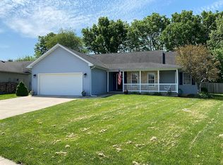 1008 Post Rd, Springfield, IL 62712