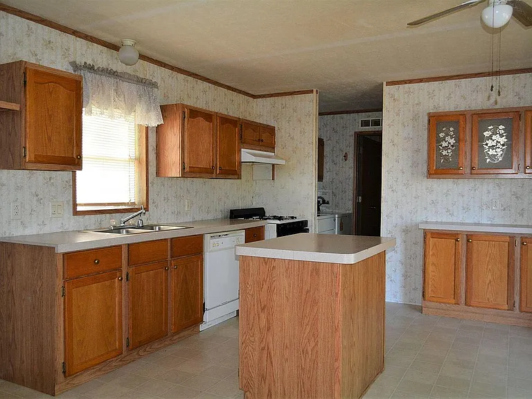 1050 Cordoba — Photo 8