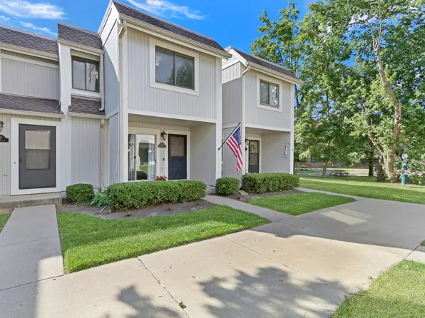 633 Dove Ct, Grayslake, IL 60030