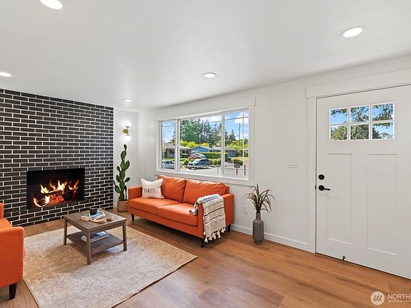 2nd image of 3009 Heath Ct