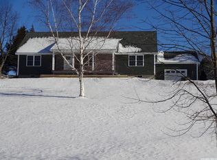 15 Heather Ln, Ghent, NY 12075