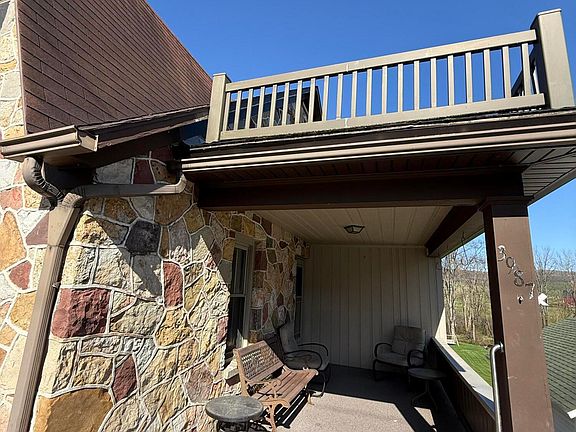 3rd image of 3987 Cortland Dr