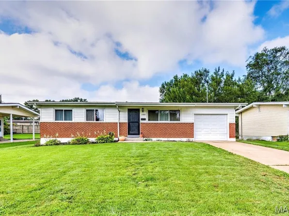 1480 Boulder Dr, Florissant, MO 63031