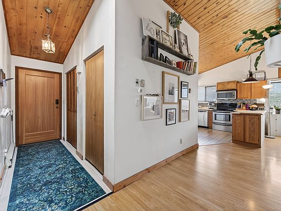 3rd image of 359 Mountainview Rd