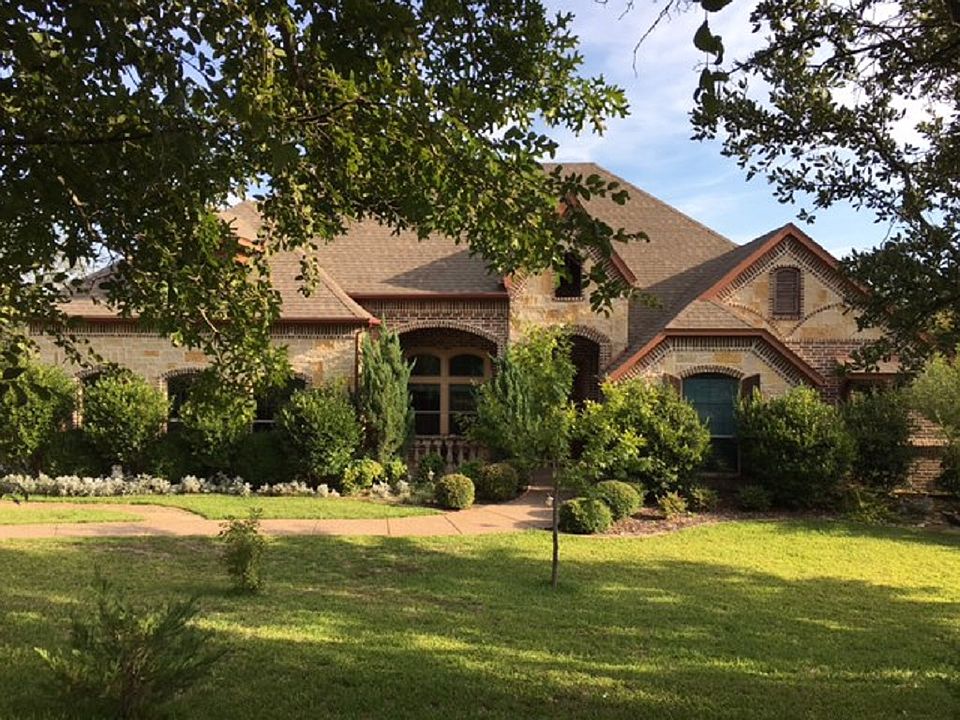 1st image of 128 Silver Hill Ct