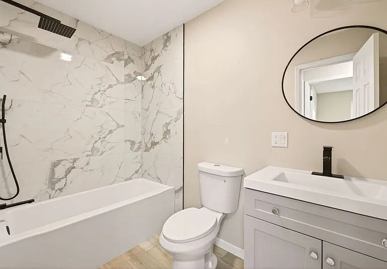 Holcomb Village Apartments — Photo 18