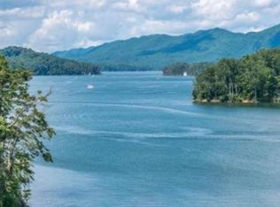 5 Coves Edge Dr, Butler, TN 37640