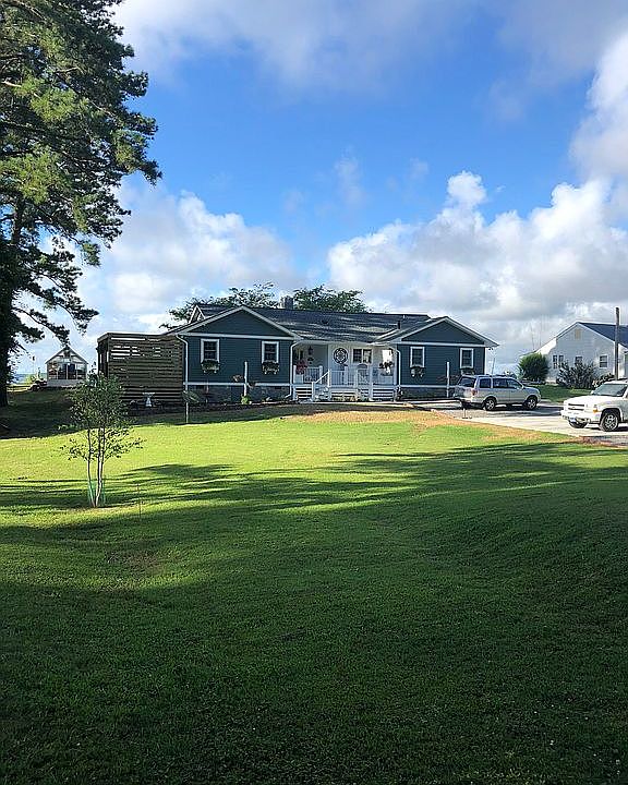2nd image of 15 Berryville Shores Dr