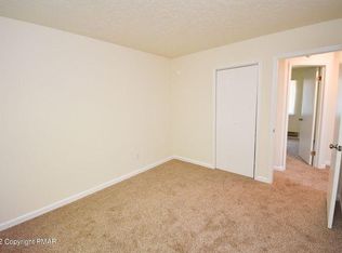 771 Country Place Dr, Tobyhanna, PA