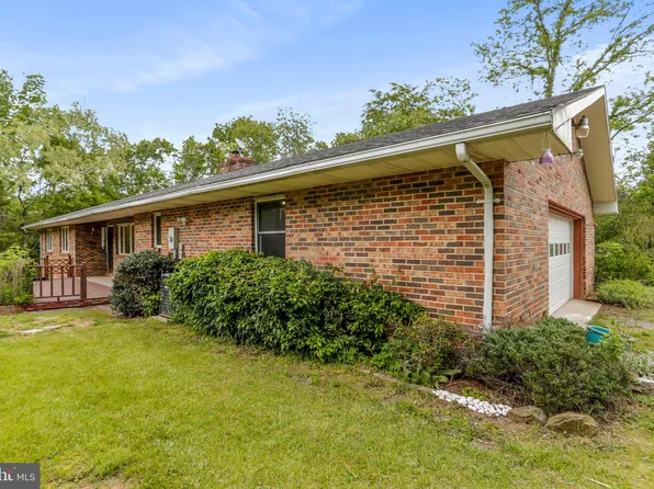 420 High Ln, Mathias, WV 26812