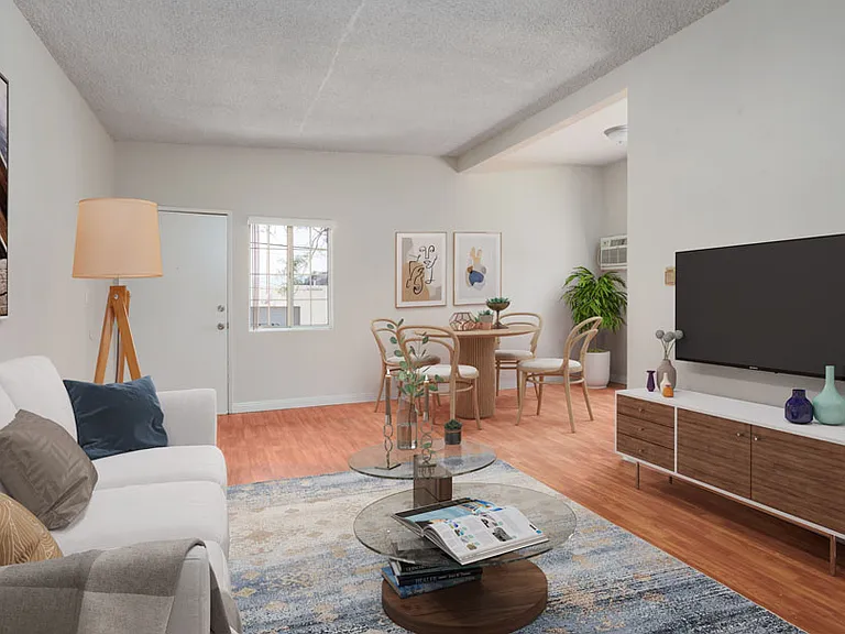 5412 Willowcrest Ave #3 — Photo 3