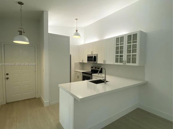 4700 NW 102nd Ave APT 204-23