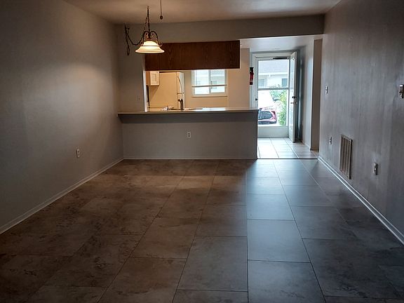 3rd image of 12538 SW Kingsway Cir APT 1903
