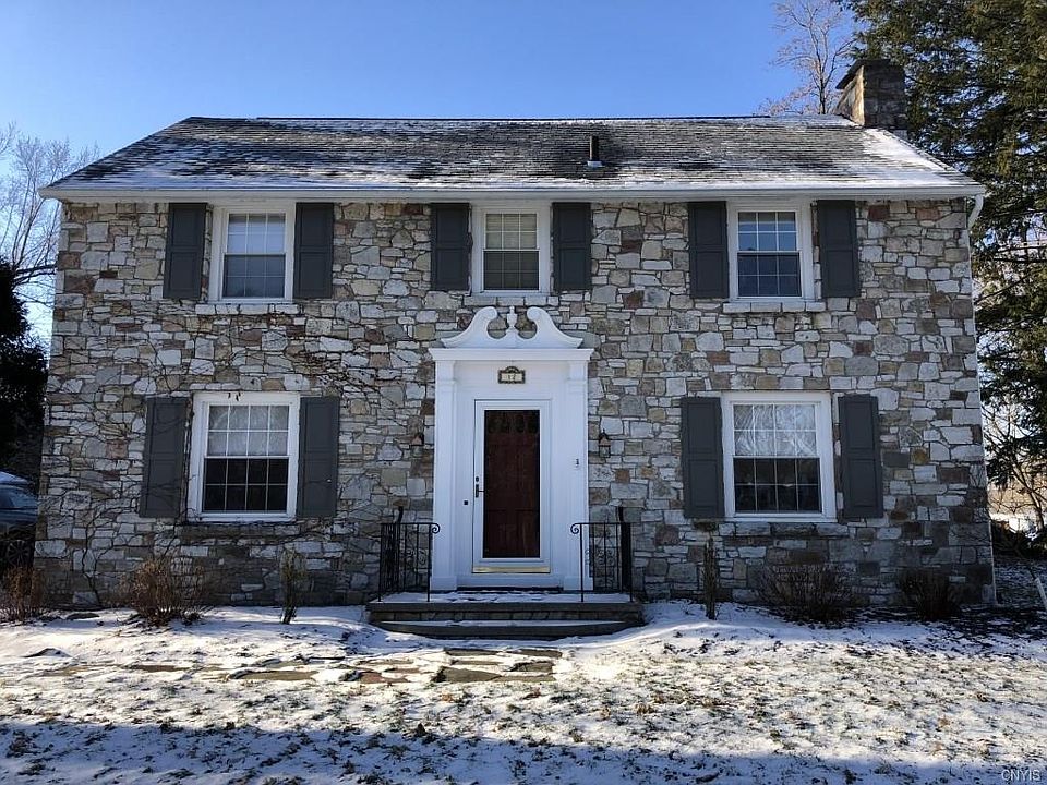 1st image of 12 Westminster Cir