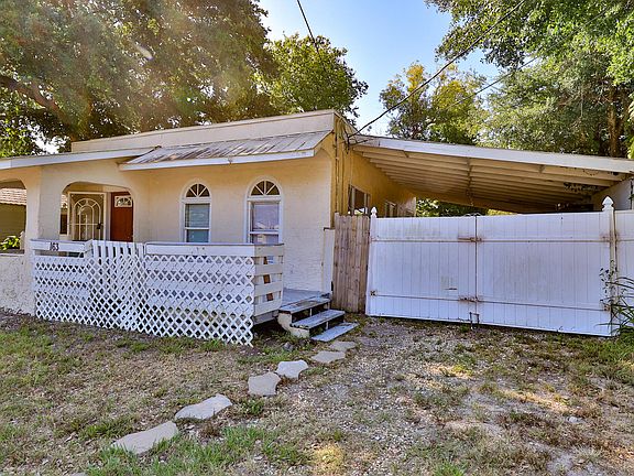 3rd image of 163 Pierce Ave