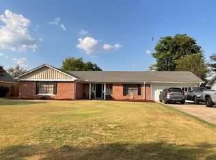 218 Gregory Dr, Greenville, MS 38701