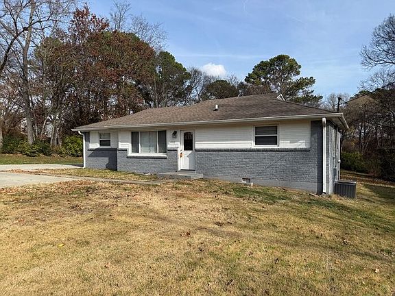 3rd image of 3808 Chambers Dr
