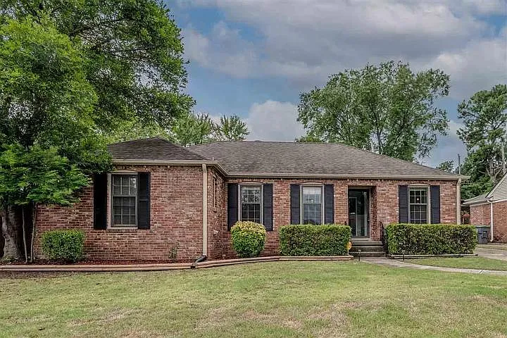 5585 Milford Rd