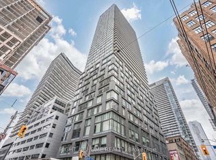 101 Peter St #3406, Toronto, ON M5V 0G6