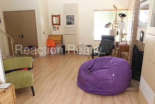 2nd image of 184 Whitney Ave APT 1