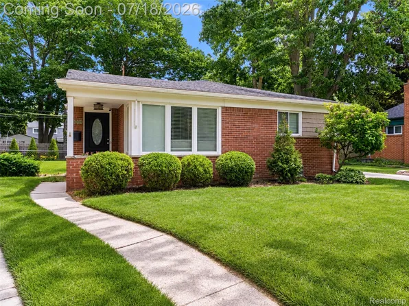 3014 Sylvan Dr, Royal Oak, MI 48073