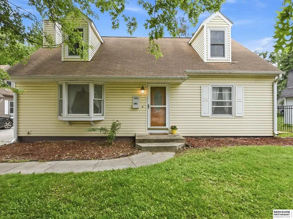 1106 Bluff St, Bellevue, NE 68005