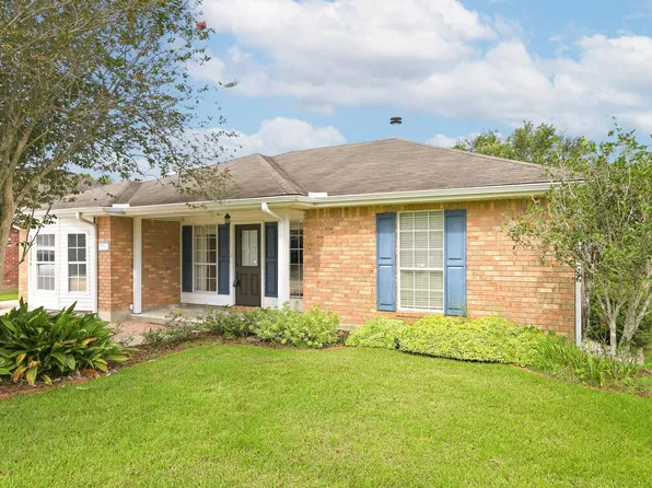 121 Rosedown Dr, Thibodaux, LA 70301