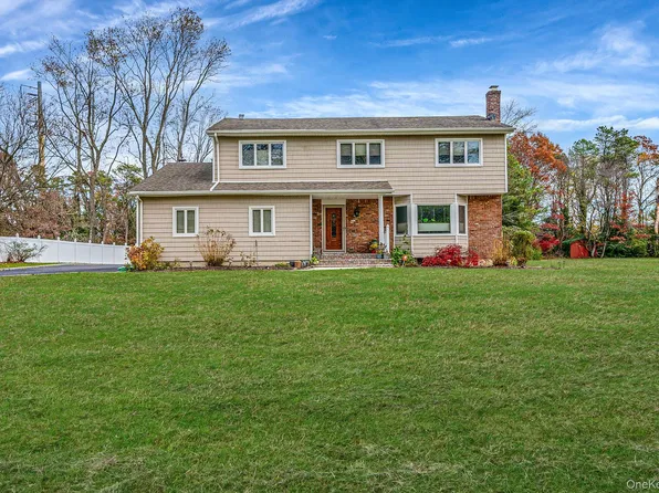 293 Marlin Street, Dix Hills, NY 11746