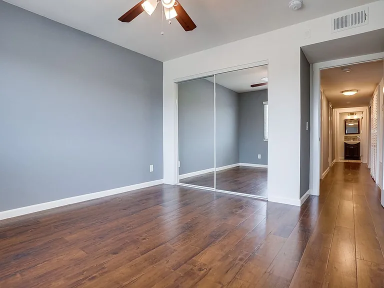 821 N. Austin Ave — Photo 31