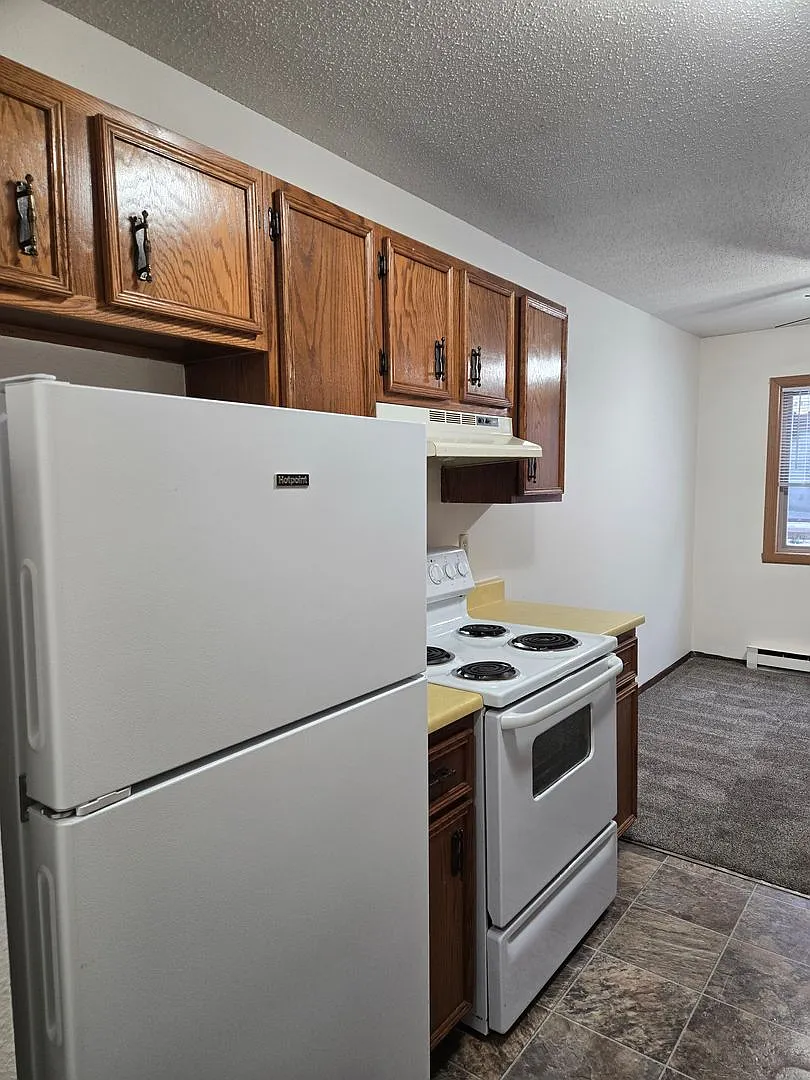 Stratford Apartments — Photo 4